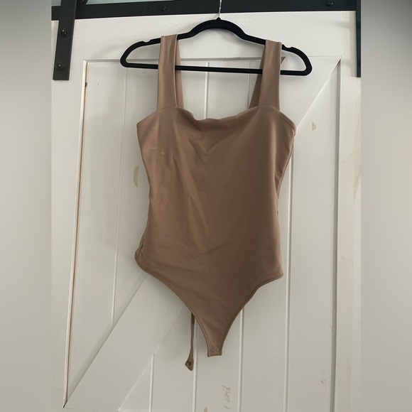 Abercrombie & Fitch Tan Bodysuit - Picture 1 of 3